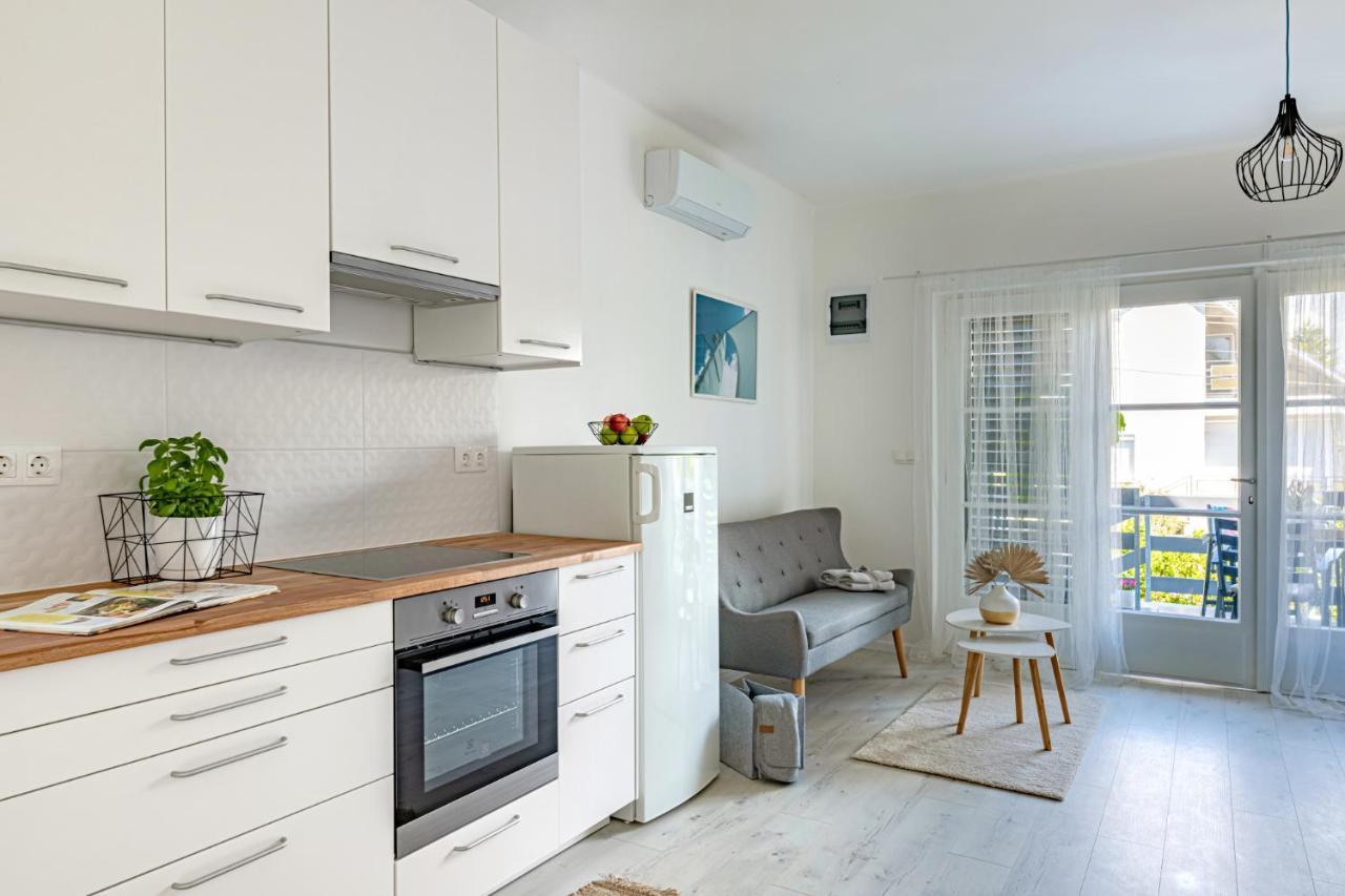 Villa Madarasz 5 Deluxe Vendeghaz Balatonalmádi Exterior foto