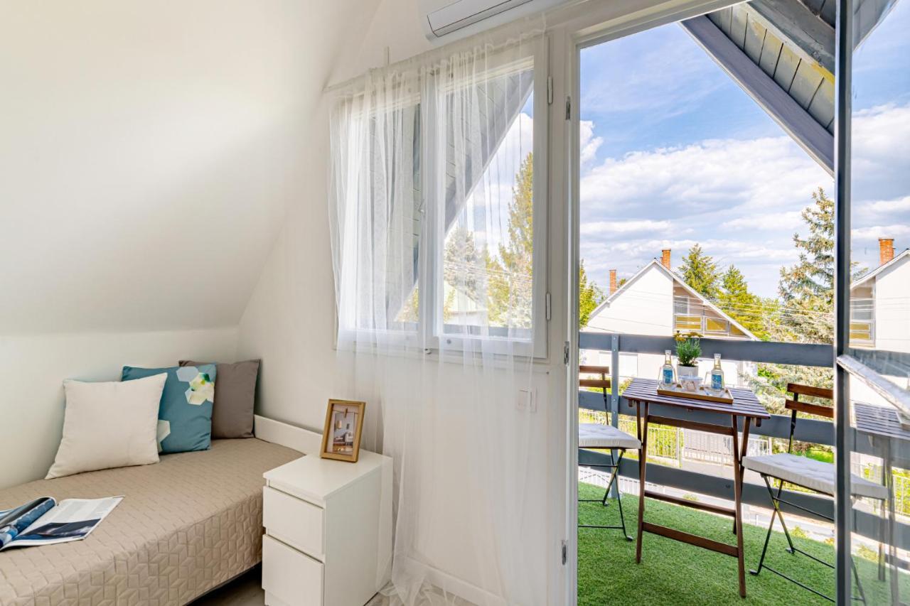Villa Madarasz 5 Deluxe Vendeghaz Balatonalmádi Exterior foto